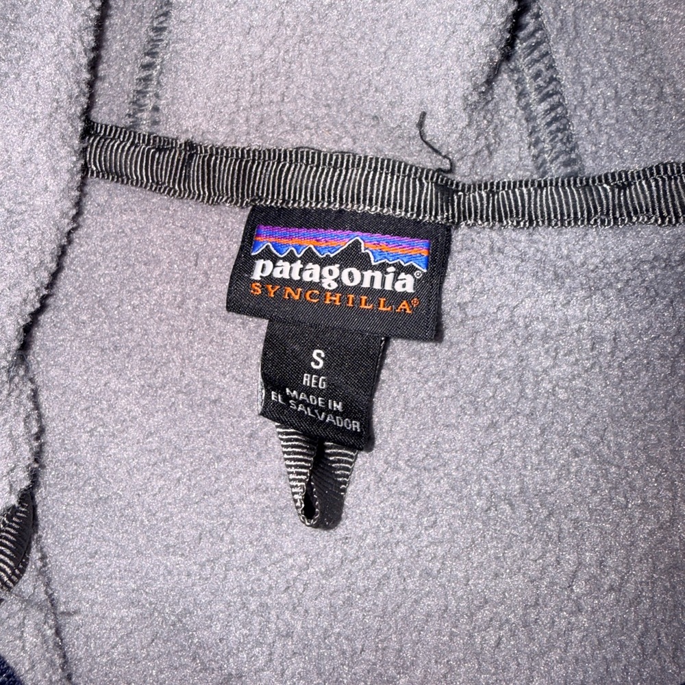 Patagonia Kids Light Gray Hooded Synchilla Full Zip Fleece - small - Picture 4 of 6